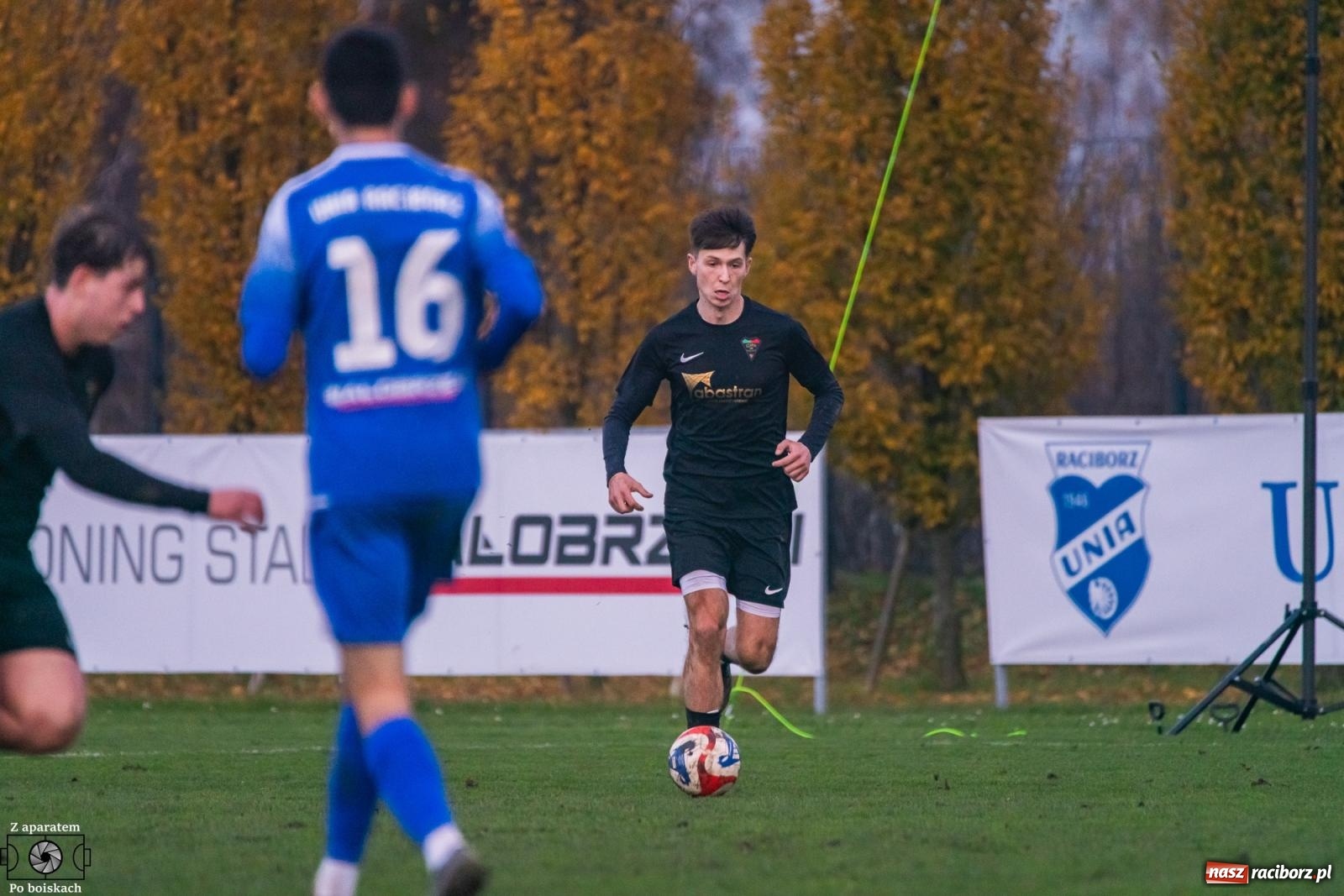 Zdjęcie w galerii na portalu naszraciborz.pl: Unia Racibórz pokonała Czarnych Gorzyce. Przy Srebrnej polała się krew! [FOTO i WIDEO] wiadomości z regionu