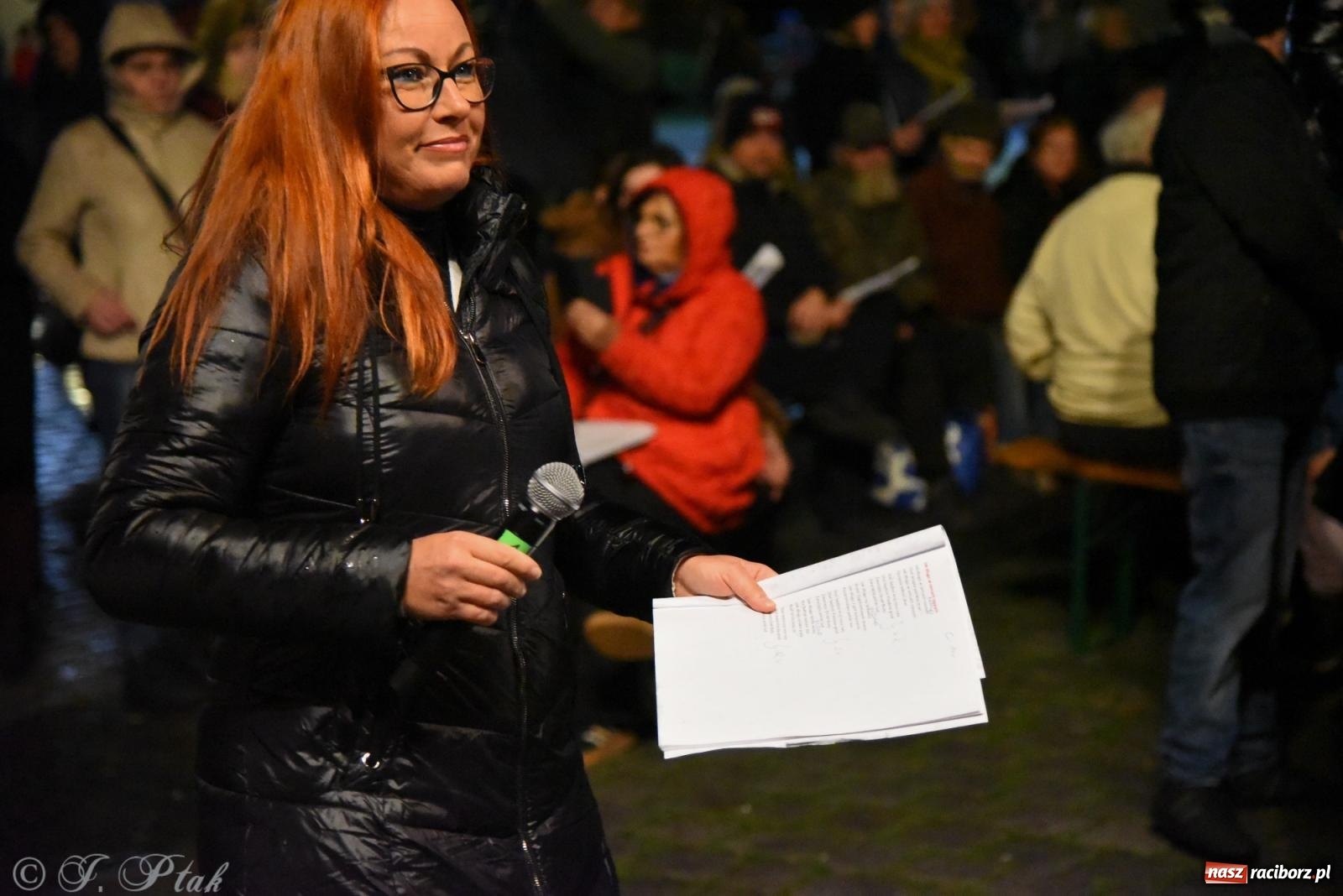 Zdjęcie w galerii na portalu naszraciborz.pl: Koncert pieśni patriotycznych na raciborskim rynku [FOTO i WIDEO] wiadomości z regionu