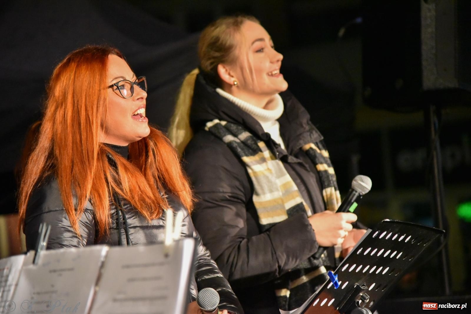 Zdjęcie w galerii na portalu naszraciborz.pl: Koncert pieśni patriotycznych na raciborskim rynku [FOTO i WIDEO] wiadomości z regionu