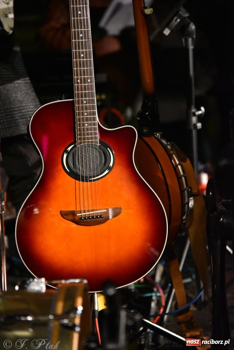 Zdjęcie w galerii na portalu naszraciborz.pl: Koncert pieśni patriotycznych na raciborskim rynku [FOTO i WIDEO] wiadomości z regionu