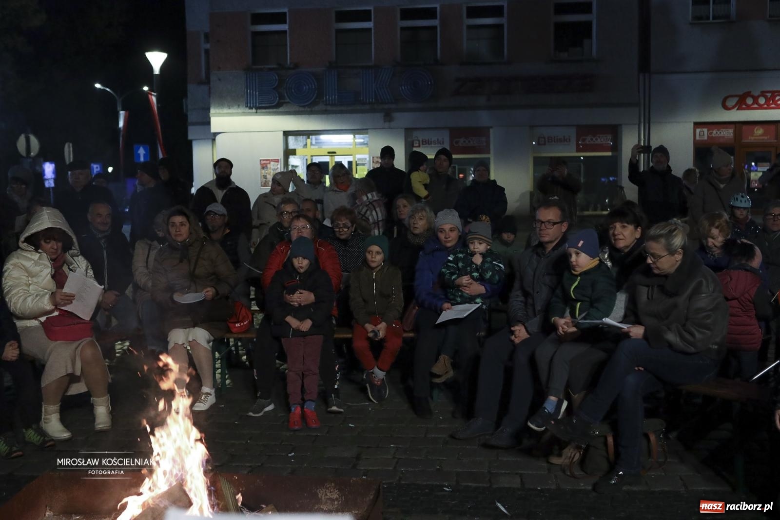 Zdjęcie w galerii na portalu naszraciborz.pl: Koncert pieśni patriotycznych na raciborskim rynku [FOTO i WIDEO] wiadomości z regionu