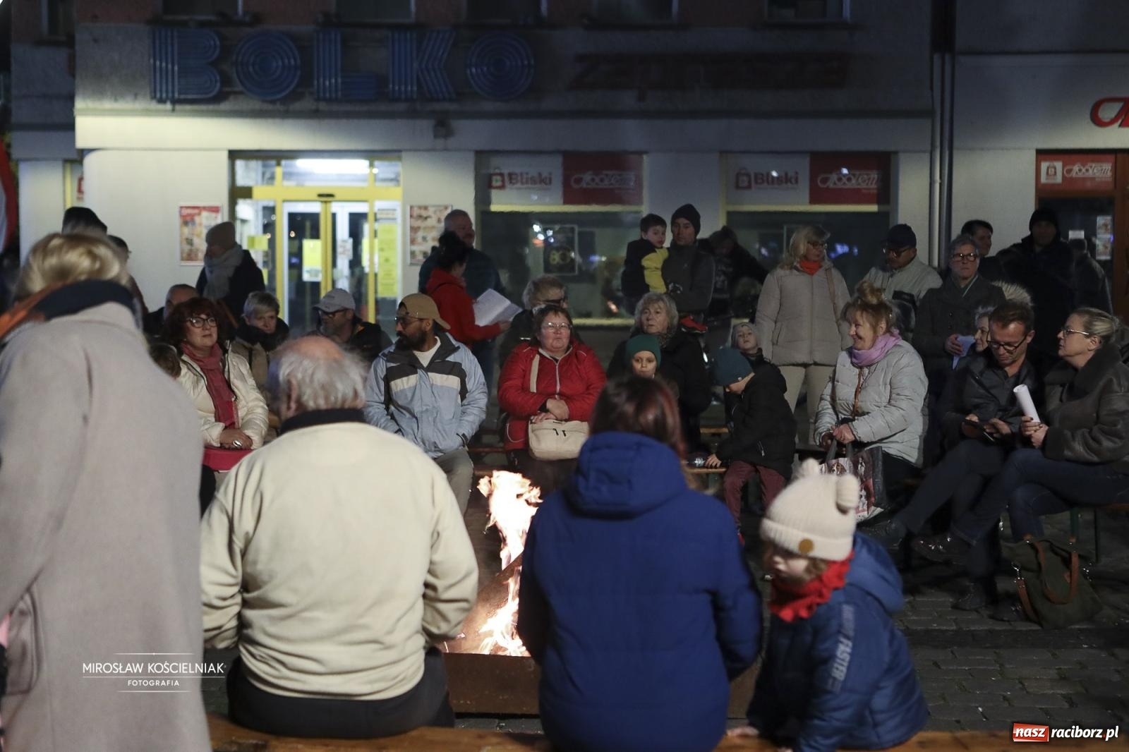 Zdjęcie w galerii na portalu naszraciborz.pl: Koncert pieśni patriotycznych na raciborskim rynku [FOTO i WIDEO] wiadomości z regionu