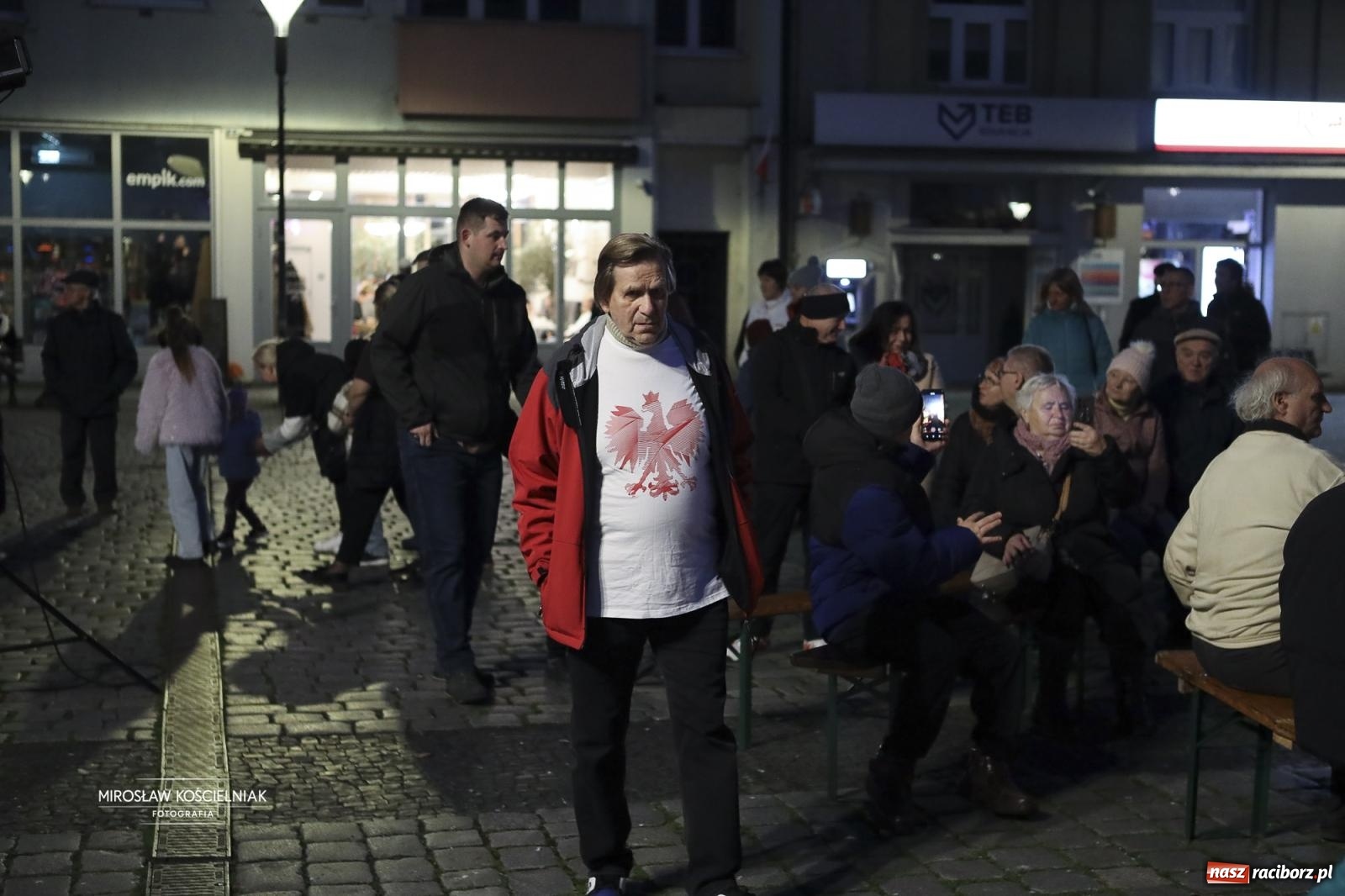 Zdjęcie w galerii na portalu naszraciborz.pl: Koncert pieśni patriotycznych na raciborskim rynku [FOTO i WIDEO] wiadomości z regionu