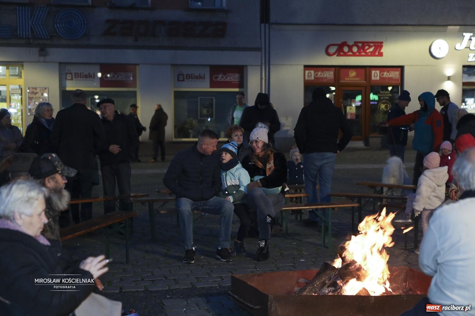 Zdjęcie w galerii na portalu naszraciborz.pl: Koncert pieśni patriotycznych na raciborskim rynku [FOTO i WIDEO] wiadomości z regionu