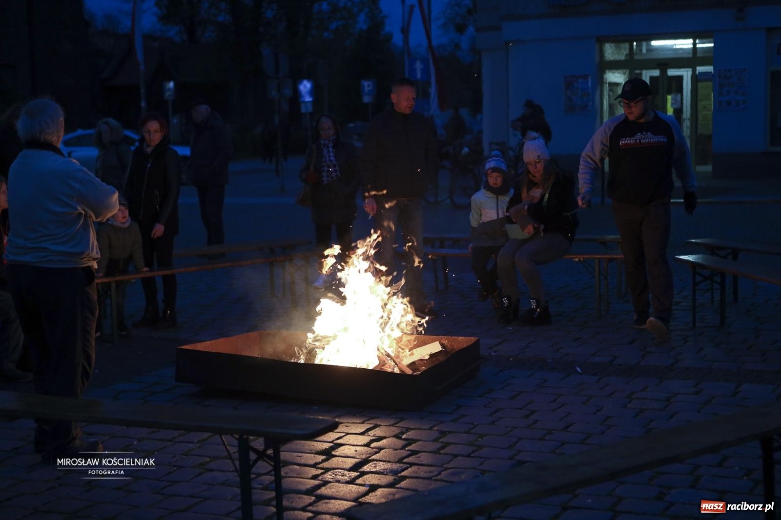 Zdjęcie w galerii na portalu naszraciborz.pl: Koncert pieśni patriotycznych na raciborskim rynku [FOTO i WIDEO] wiadomości z regionu