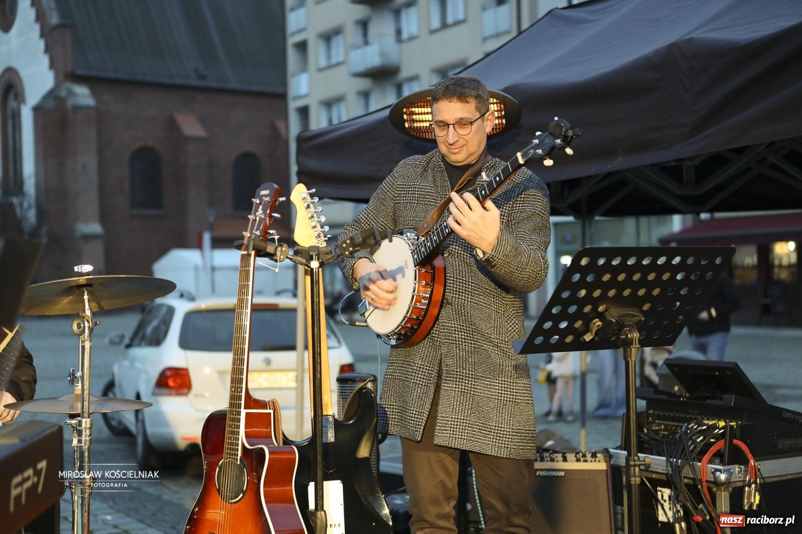 Zdjęcie w galerii na portalu naszraciborz.pl: Koncert pieśni patriotycznych na raciborskim rynku [FOTO i WIDEO] wiadomości z regionu