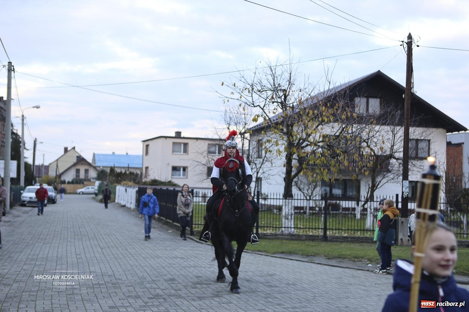 Zdjęcie w galerii na portalu naszraciborz.pl: Święty Marcin gościł u świętego Mikołaja na Starej Wsi [FOTO] wiadomości z regionu