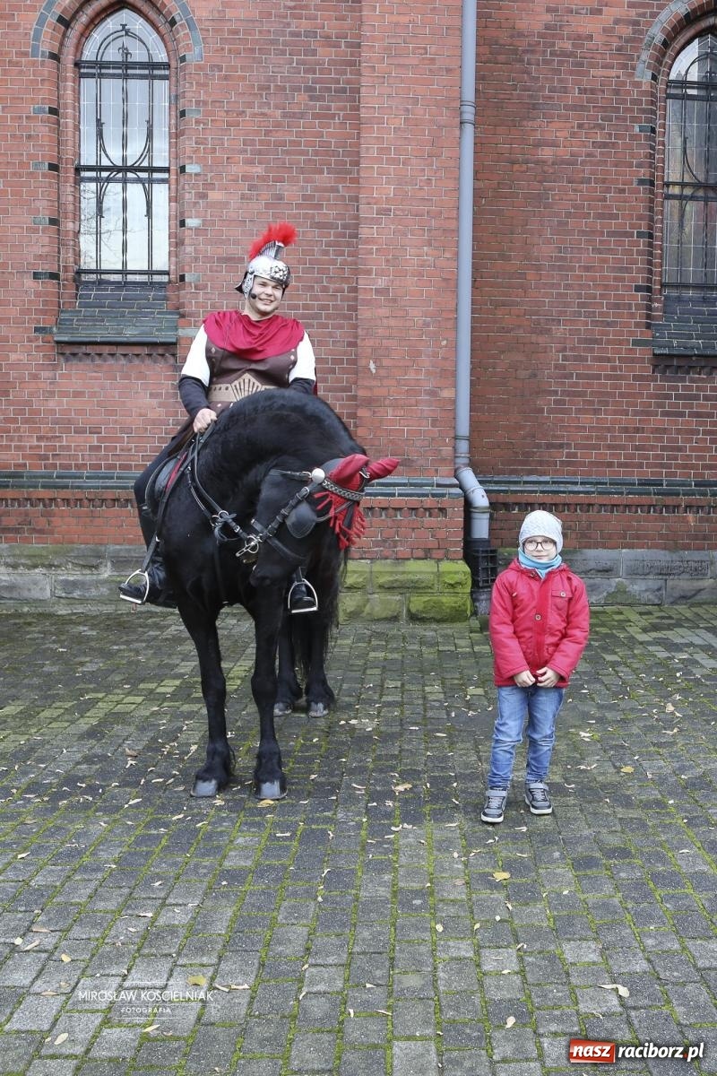 Zdjęcie w galerii na portalu naszraciborz.pl: Święty Marcin gościł u świętego Mikołaja na Starej Wsi [FOTO] wiadomości z regionu