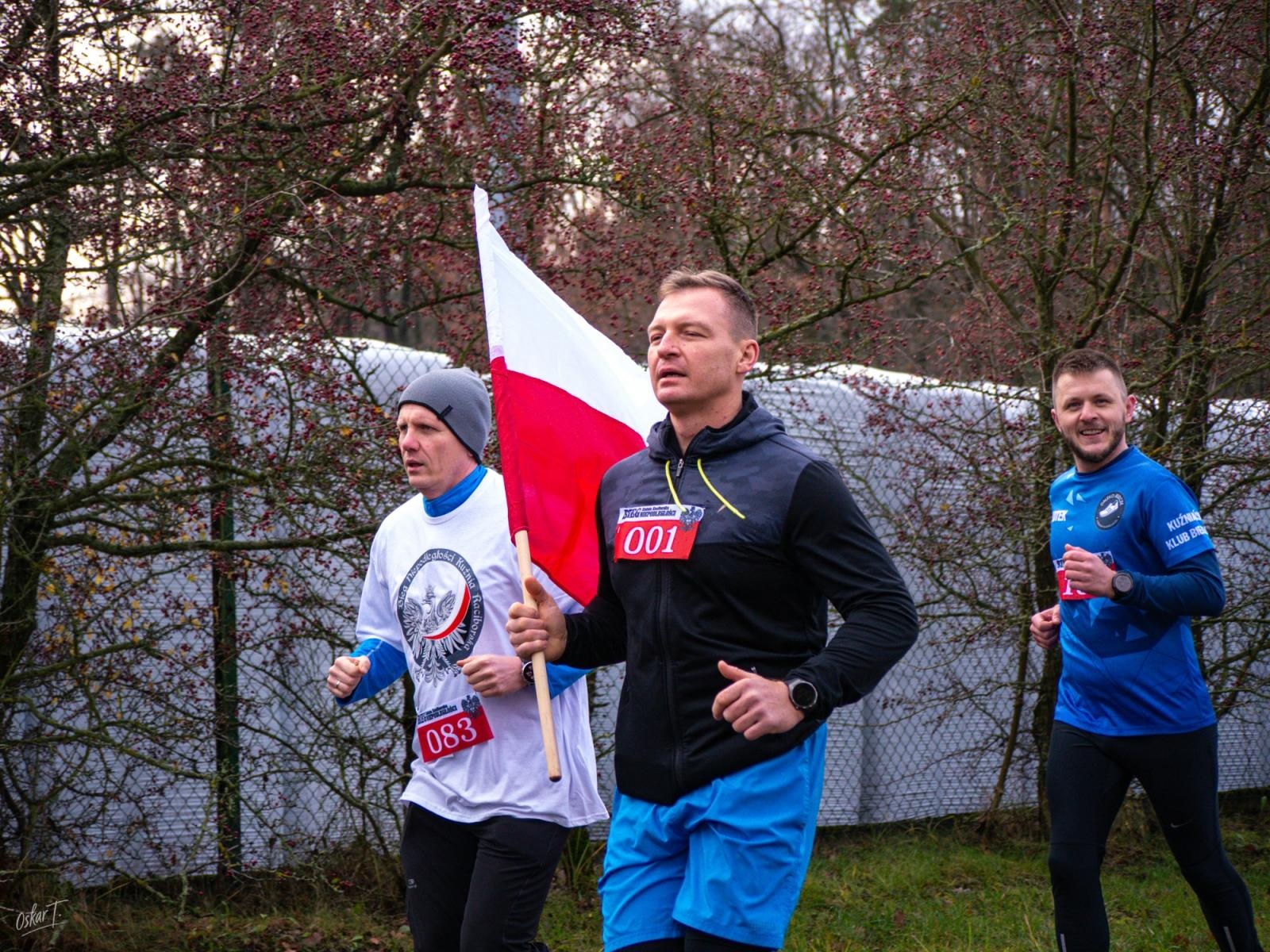 Zdjęcie w galerii na portalu naszraciborz.pl: Bieg Niepodległości w Kuźni Raciborskiej po raz kolejny połączył sport i pamięć wiadomości z regionu