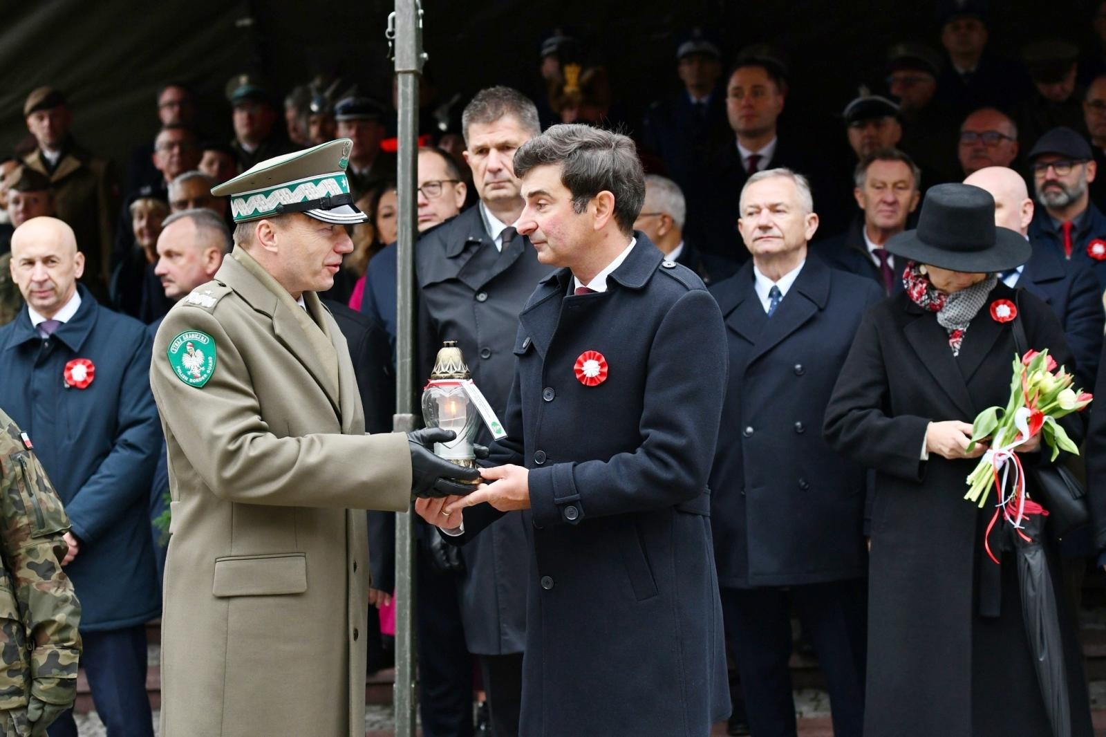 Zdjęcie w galerii na portalu naszraciborz.pl: Obchody 107. rocznicy odzyskania przez Polskę niepodległości wiadomości z regionu