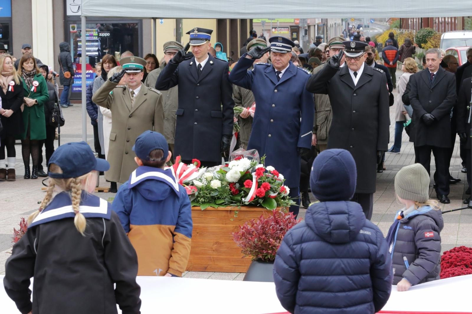 Zdjęcie w galerii na portalu naszraciborz.pl: Obchody 107. rocznicy odzyskania przez Polskę niepodległości wiadomości z regionu