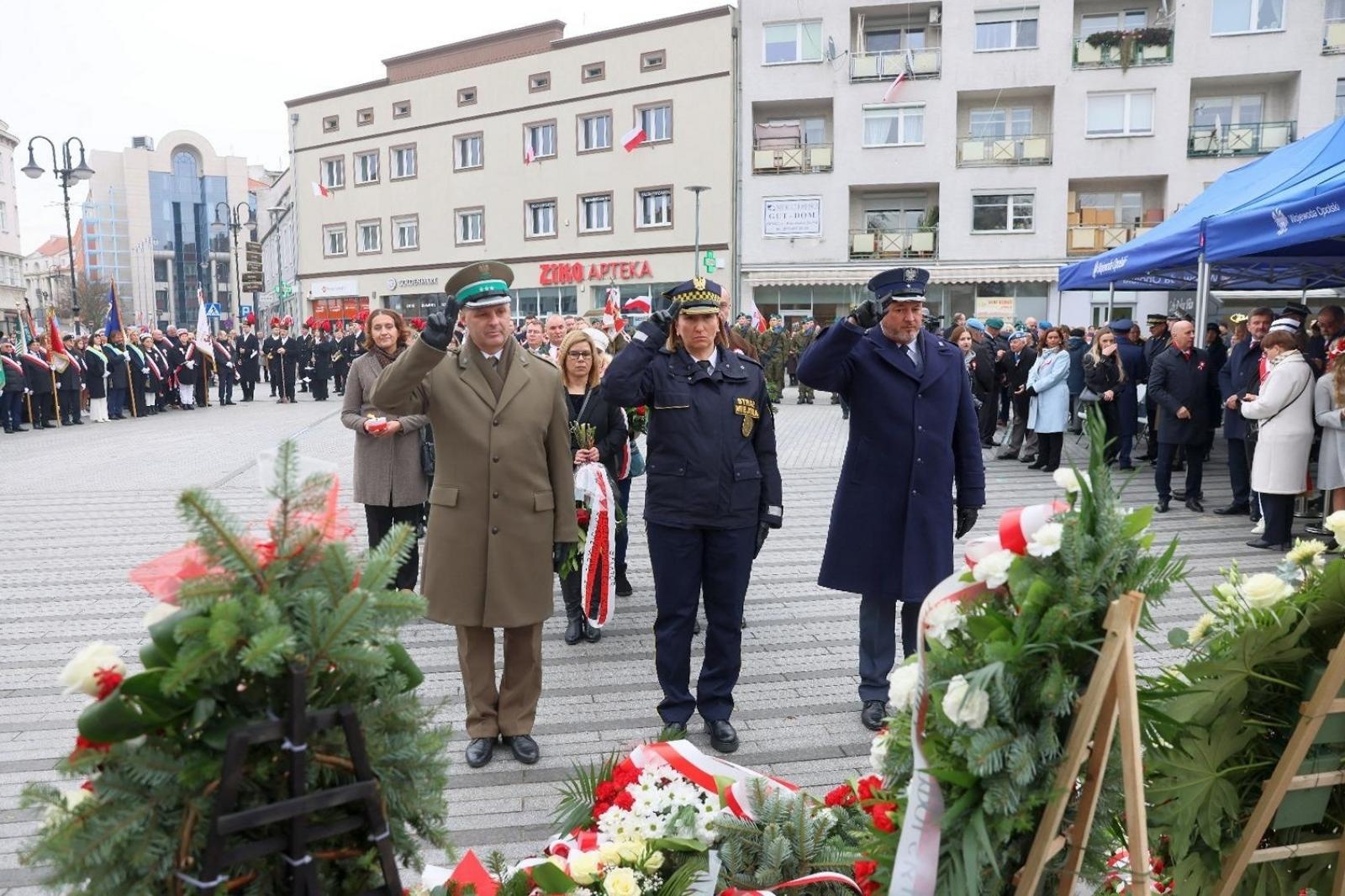 Zdjęcie w galerii na portalu naszraciborz.pl: Obchody 107. rocznicy odzyskania przez Polskę niepodległości wiadomości z regionu