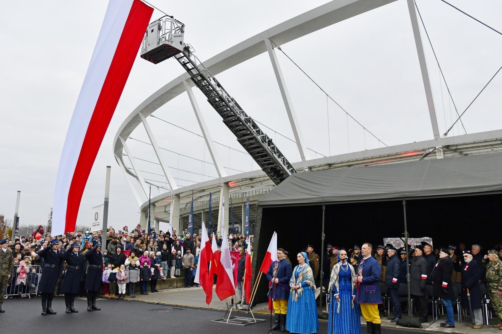 Zdjęcie w galerii na portalu naszraciborz.pl: Obchody 107. rocznicy odzyskania przez Polskę niepodległości wiadomości z regionu