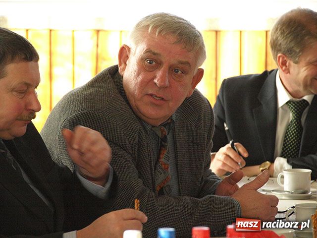 Zdjęcie w galerii na portalu naszraciborz.pl: Nauczyciele obejdą się smakiem wiadomości z regionu