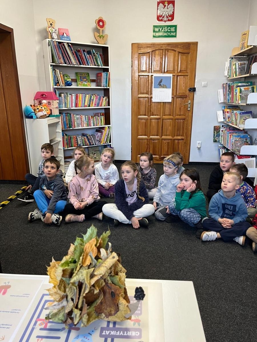 Zdjęcie w galerii na portalu naszraciborz.pl: Dzień Jeża w Bibliotece w Rudach wiadomości z regionu