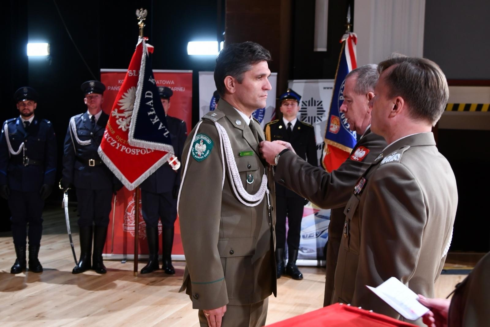 Zdjęcie w galerii na portalu naszraciborz.pl: Uroczystość z okazji Narodowego Święta Niepodległości w RCK. Wspólna inicjatywa służb mundurowych wiadomości z regionu