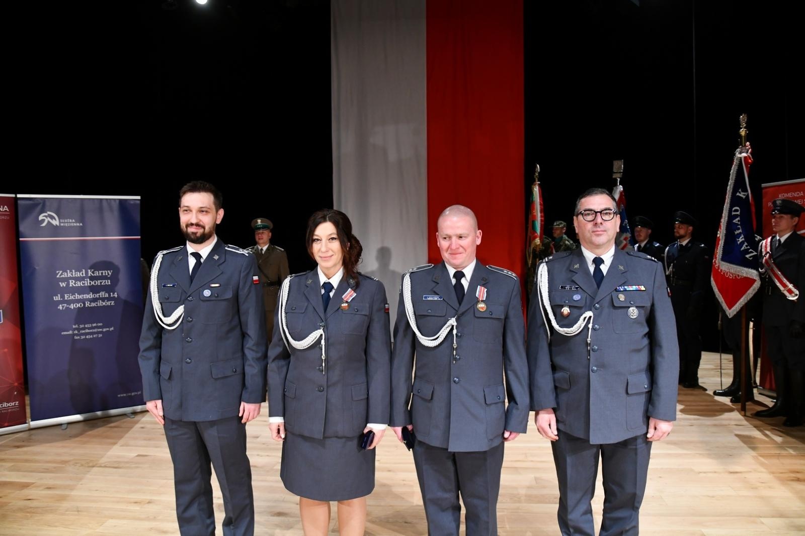 Zdjęcie w galerii na portalu naszraciborz.pl: Uroczystość z okazji Narodowego Święta Niepodległości w RCK. Wspólna inicjatywa służb mundurowych wiadomości z regionu