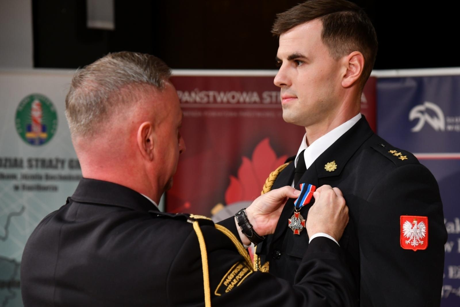 Zdjęcie w galerii na portalu naszraciborz.pl: Uroczystość z okazji Narodowego Święta Niepodległości w RCK. Wspólna inicjatywa służb mundurowych wiadomości z regionu