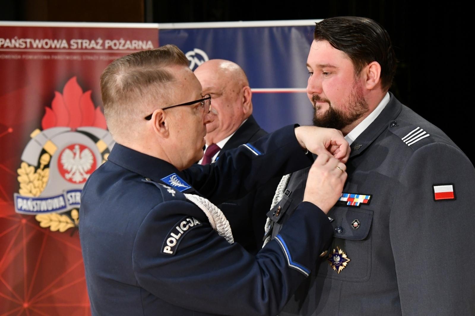 Zdjęcie w galerii na portalu naszraciborz.pl: Uroczystość z okazji Narodowego Święta Niepodległości w RCK. Wspólna inicjatywa służb mundurowych wiadomości z regionu