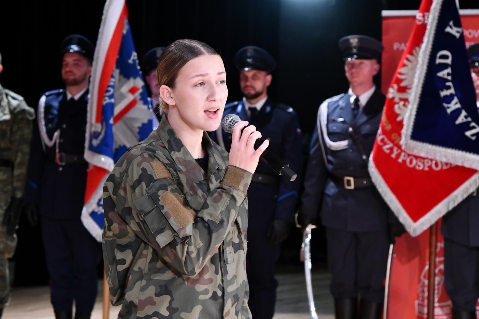 Zdjęcie w galerii na portalu naszraciborz.pl: Uroczystość z okazji Narodowego Święta Niepodległości w RCK. Wspólna inicjatywa służb mundurowych wiadomości z regionu