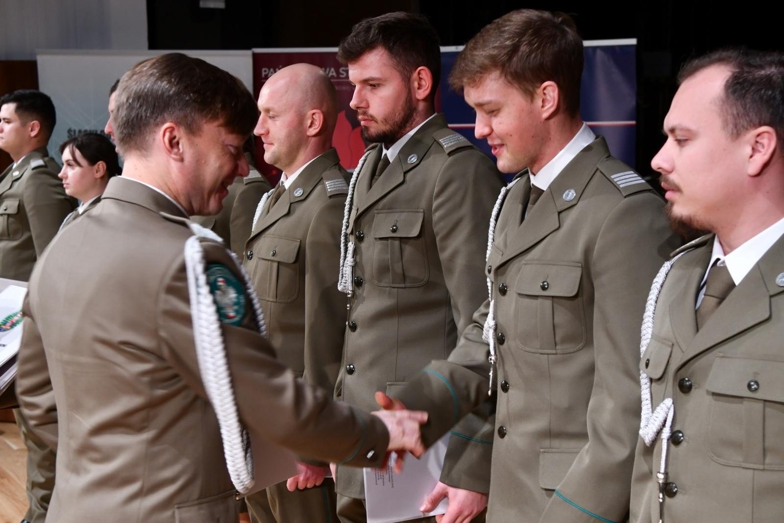 Zdjęcie w galerii na portalu naszraciborz.pl: Uroczystość z okazji Narodowego Święta Niepodległości w RCK. Wspólna inicjatywa służb mundurowych wiadomości z regionu