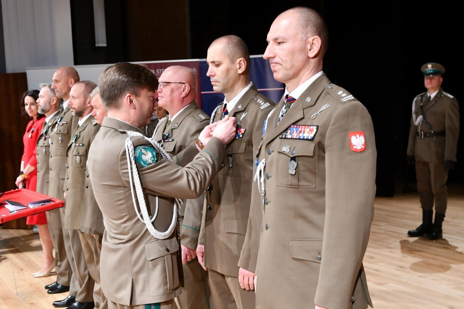 Zdjęcie w galerii na portalu naszraciborz.pl: Uroczystość z okazji Narodowego Święta Niepodległości w RCK. Wspólna inicjatywa służb mundurowych wiadomości z regionu