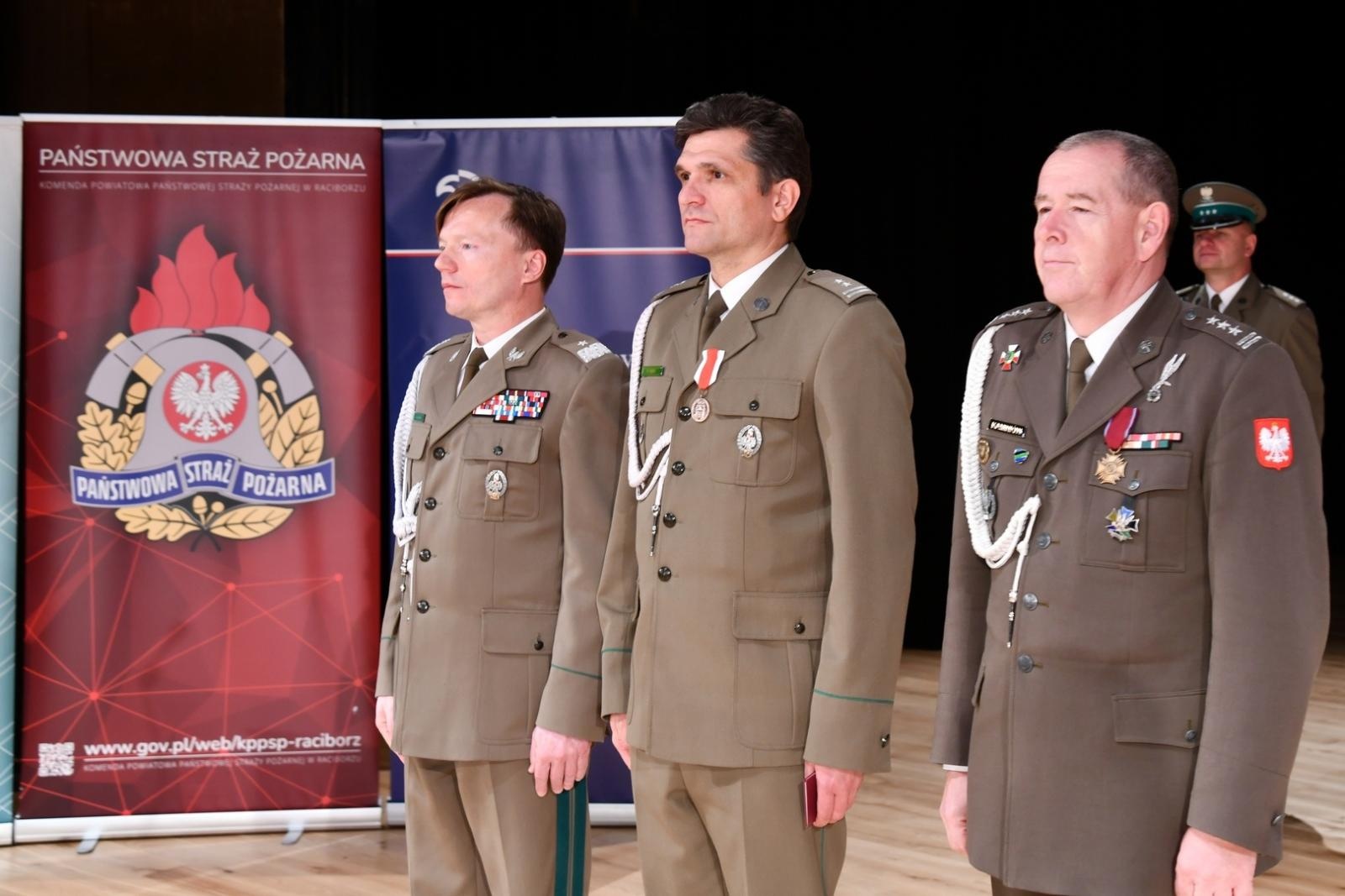 Zdjęcie w galerii na portalu naszraciborz.pl: Uroczystość z okazji Narodowego Święta Niepodległości w RCK. Wspólna inicjatywa służb mundurowych wiadomości z regionu