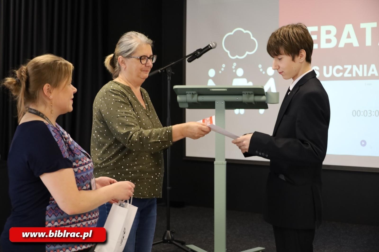 Zdjęcie w galerii na portalu naszraciborz.pl: Głos ucznia w szkole – debata na Stacji Młodych wiadomości z regionu