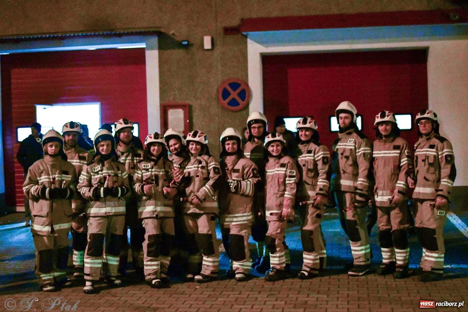 Zdjęcie w galerii na portalu naszraciborz.pl: Nowy wóz bojowy dla OSP Owsiszcze już na miejscu [FOTO i WIDEO] wiadomości z regionu