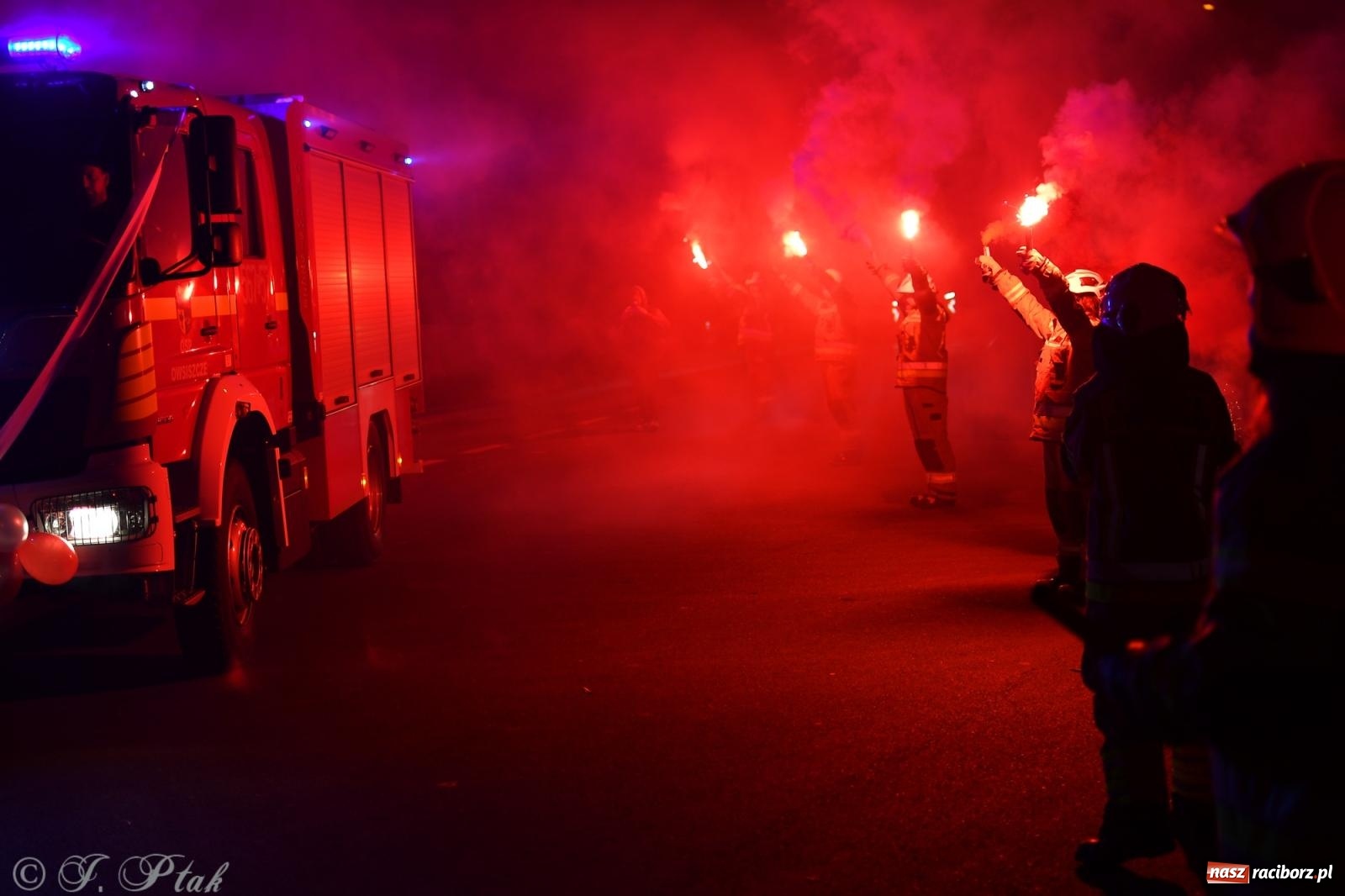 Zdjęcie w galerii na portalu naszraciborz.pl: Nowy wóz bojowy dla OSP Owsiszcze już na miejscu [FOTO i WIDEO] wiadomości z regionu