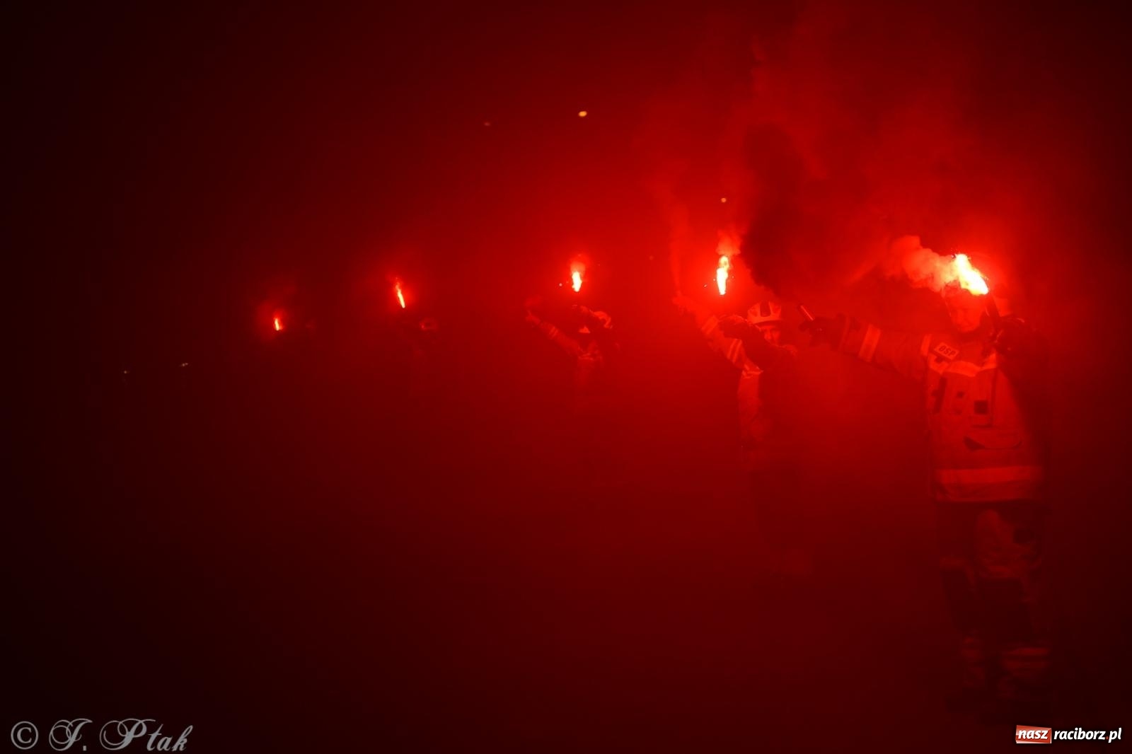 Zdjęcie w galerii na portalu naszraciborz.pl: Nowy wóz bojowy dla OSP Owsiszcze już na miejscu [FOTO i WIDEO] wiadomości z regionu