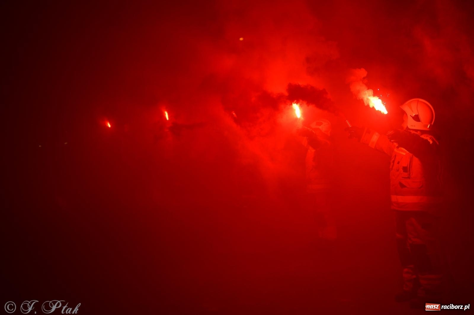 Zdjęcie w galerii na portalu naszraciborz.pl: Nowy wóz bojowy dla OSP Owsiszcze już na miejscu [FOTO i WIDEO] wiadomości z regionu