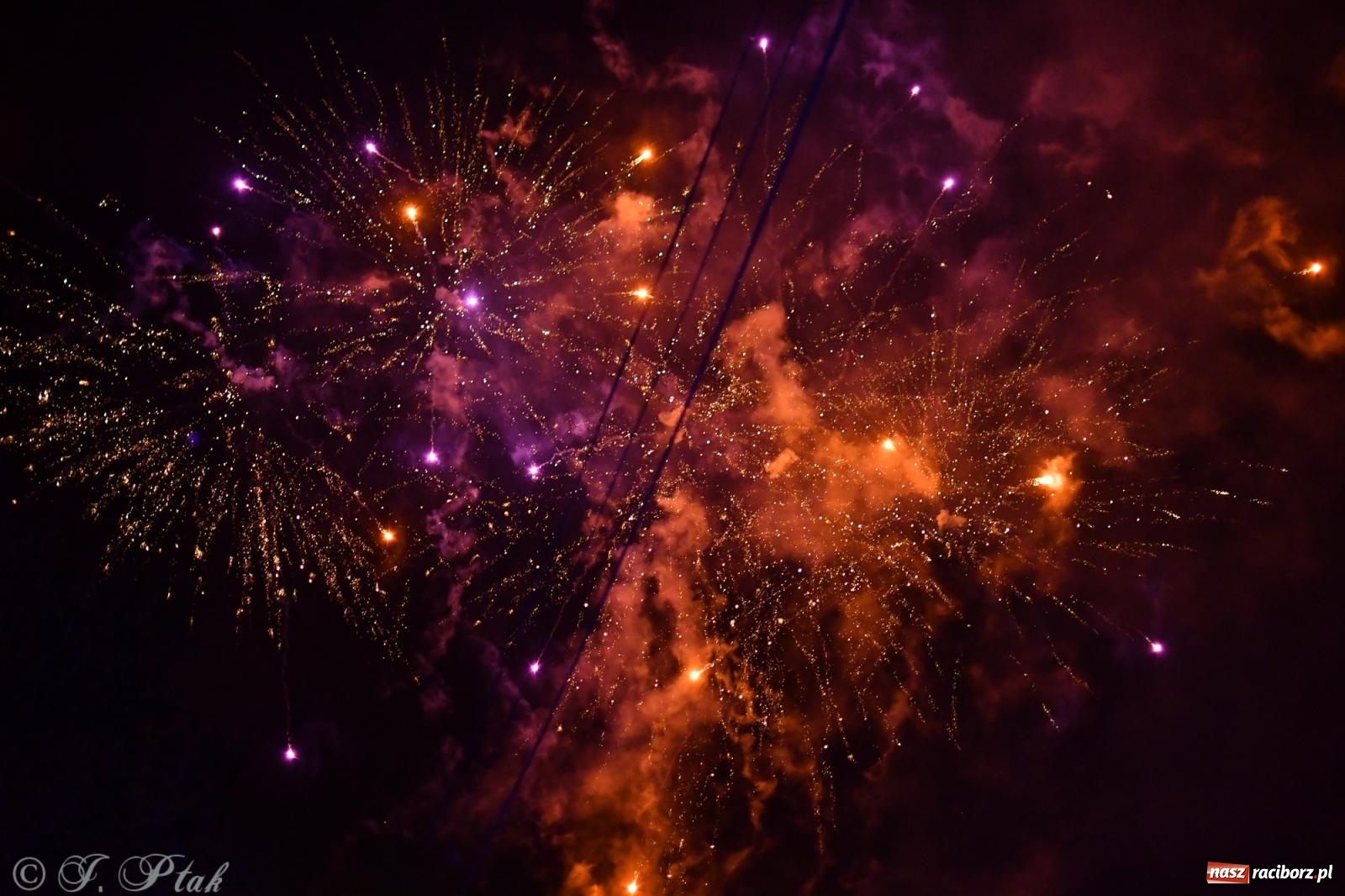 Zdjęcie w galerii na portalu naszraciborz.pl: Nowy wóz bojowy dla OSP Owsiszcze już na miejscu [FOTO i WIDEO] wiadomości z regionu