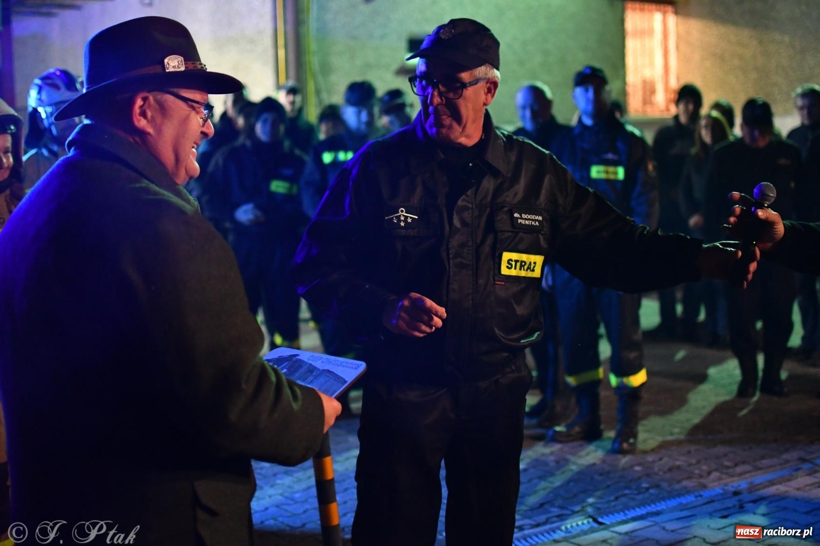 Zdjęcie w galerii na portalu naszraciborz.pl: Nowy wóz bojowy dla OSP Owsiszcze już na miejscu [FOTO i WIDEO] wiadomości z regionu