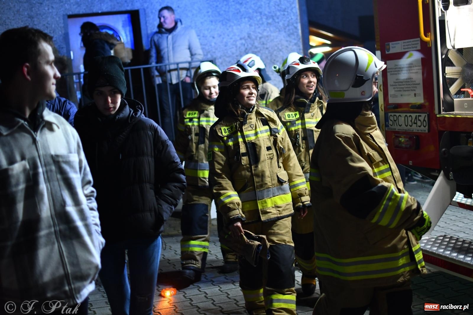 Zdjęcie w galerii na portalu naszraciborz.pl: Nowy wóz bojowy dla OSP Owsiszcze już na miejscu [FOTO i WIDEO] wiadomości z regionu
