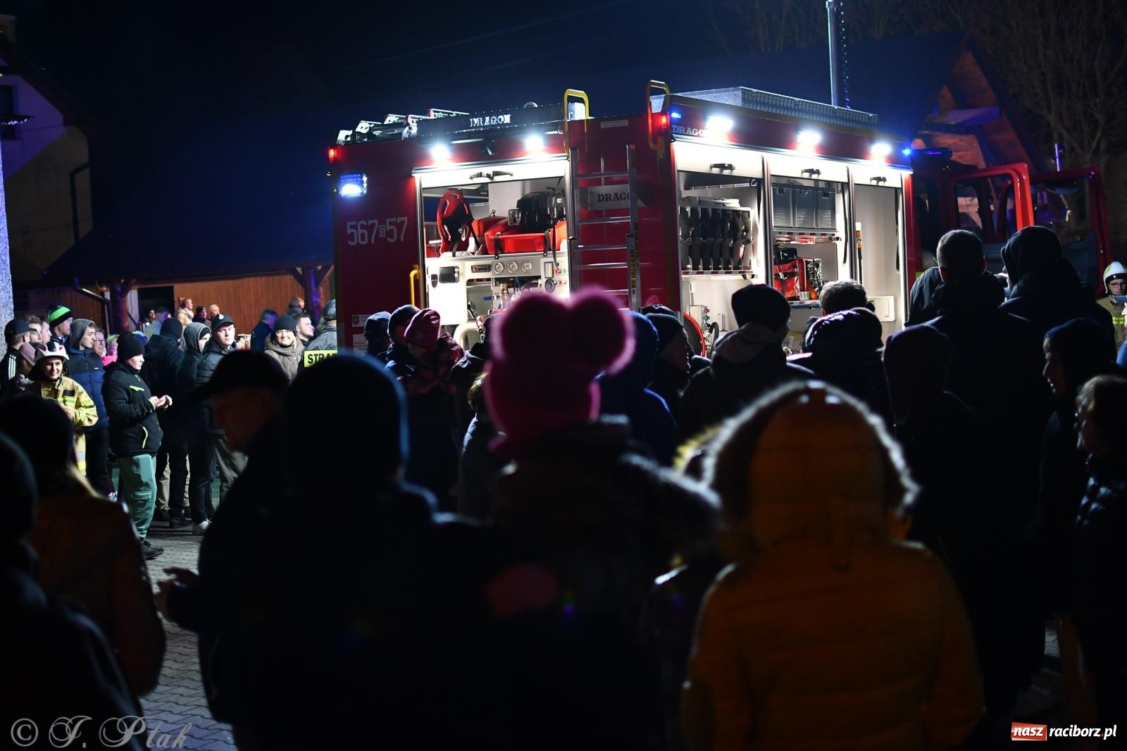 Zdjęcie w galerii na portalu naszraciborz.pl: Nowy wóz bojowy dla OSP Owsiszcze już na miejscu [FOTO i WIDEO] wiadomości z regionu