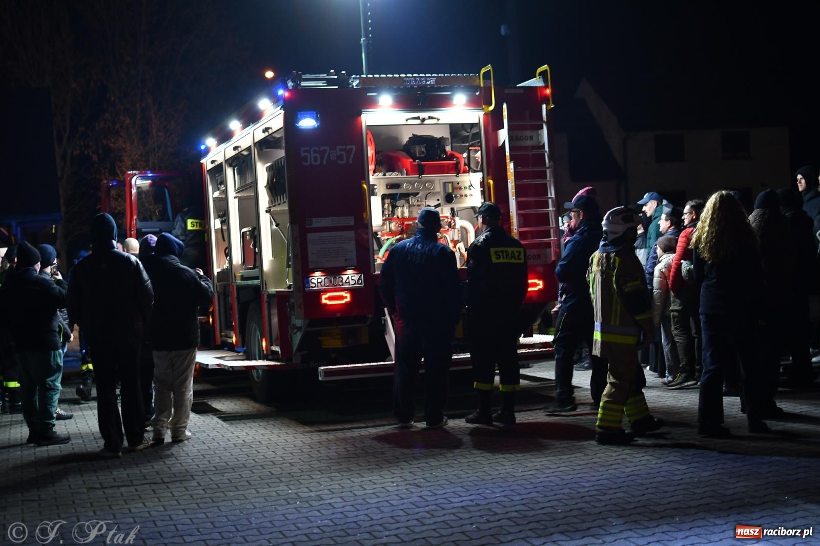 Zdjęcie w galerii na portalu naszraciborz.pl: Nowy wóz bojowy dla OSP Owsiszcze już na miejscu [FOTO i WIDEO] wiadomości z regionu