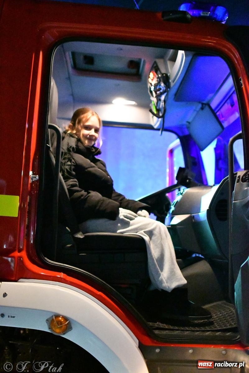 Zdjęcie w galerii na portalu naszraciborz.pl: Nowy wóz bojowy dla OSP Owsiszcze już na miejscu [FOTO i WIDEO] wiadomości z regionu