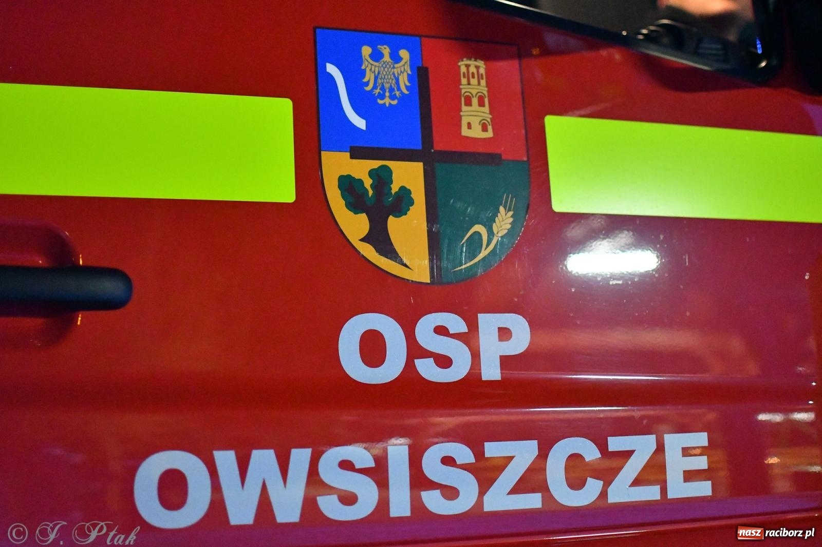 Zdjęcie w galerii na portalu naszraciborz.pl: Nowy wóz bojowy dla OSP Owsiszcze już na miejscu [FOTO i WIDEO] wiadomości z regionu