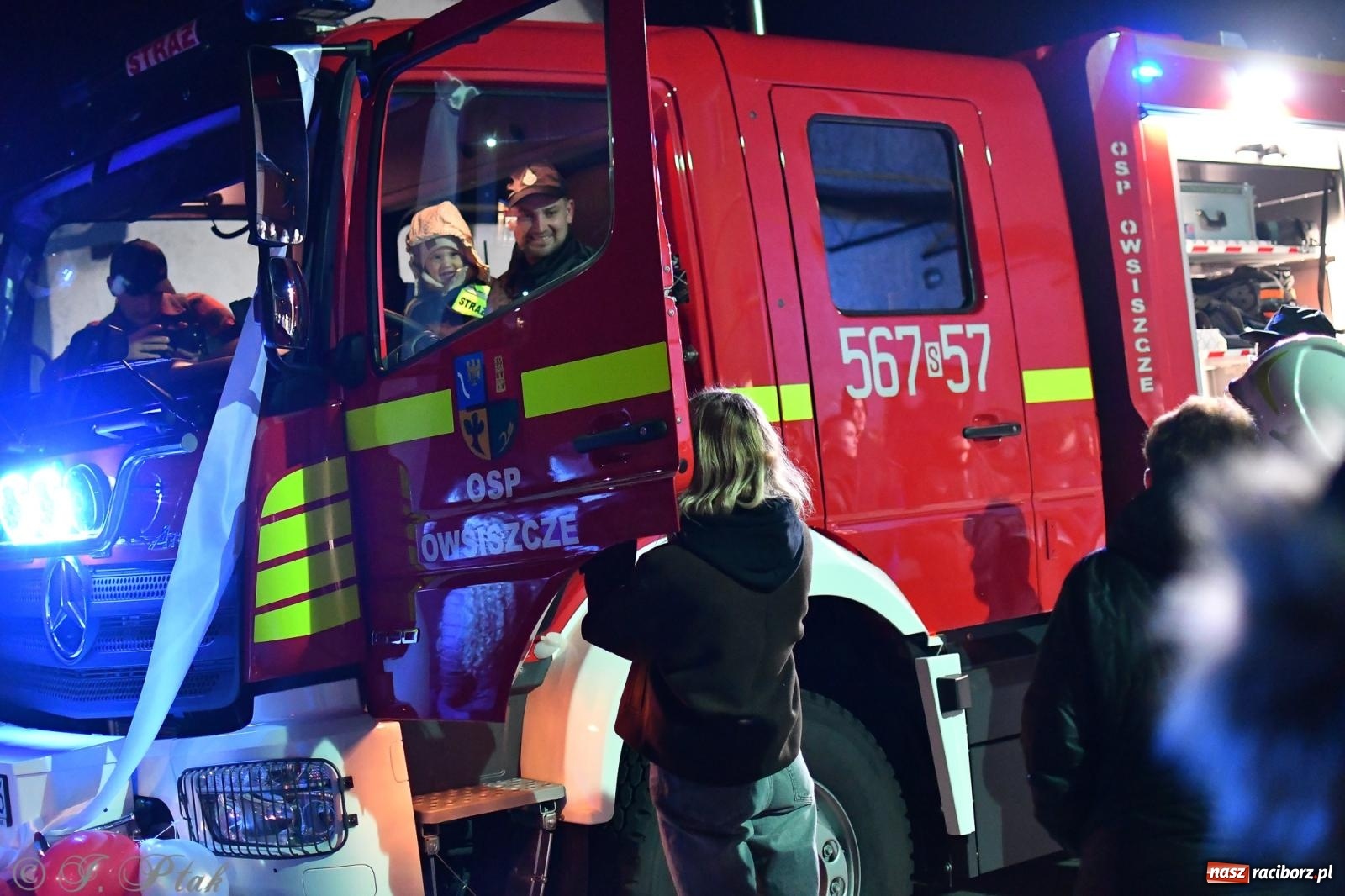 Zdjęcie w galerii na portalu naszraciborz.pl: Nowy wóz bojowy dla OSP Owsiszcze już na miejscu [FOTO i WIDEO] wiadomości z regionu