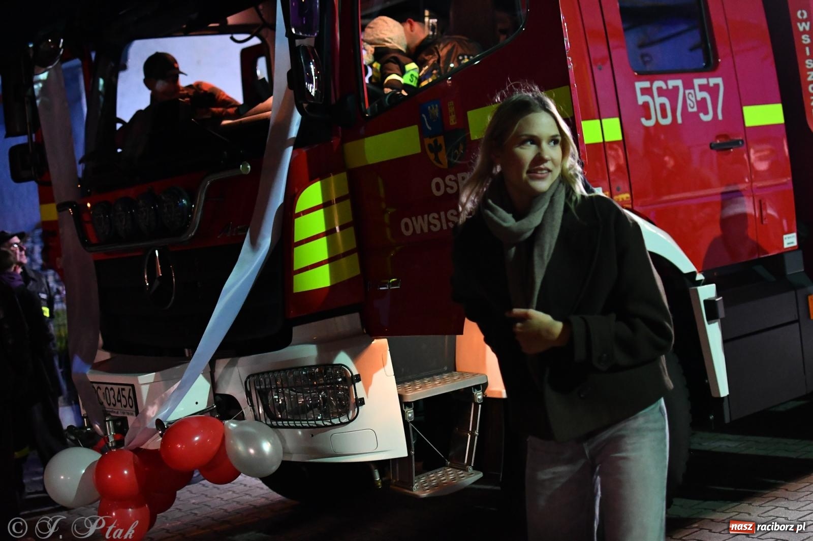 Zdjęcie w galerii na portalu naszraciborz.pl: Nowy wóz bojowy dla OSP Owsiszcze już na miejscu [FOTO i WIDEO] wiadomości z regionu