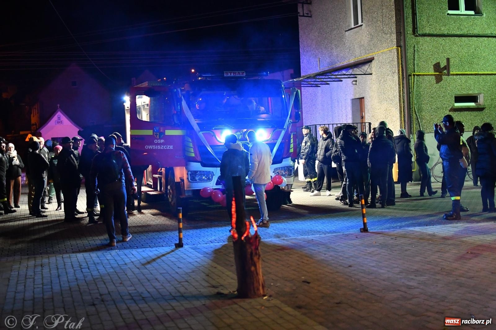 Zdjęcie w galerii na portalu naszraciborz.pl: Nowy wóz bojowy dla OSP Owsiszcze już na miejscu [FOTO i WIDEO] wiadomości z regionu