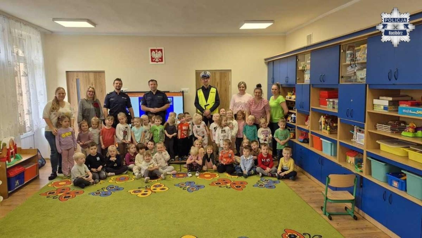 Zdjęcie w galerii na portalu naszraciborz.pl: Mundurowi na spotkaniu z przedszkolakami wiadomości z regionu