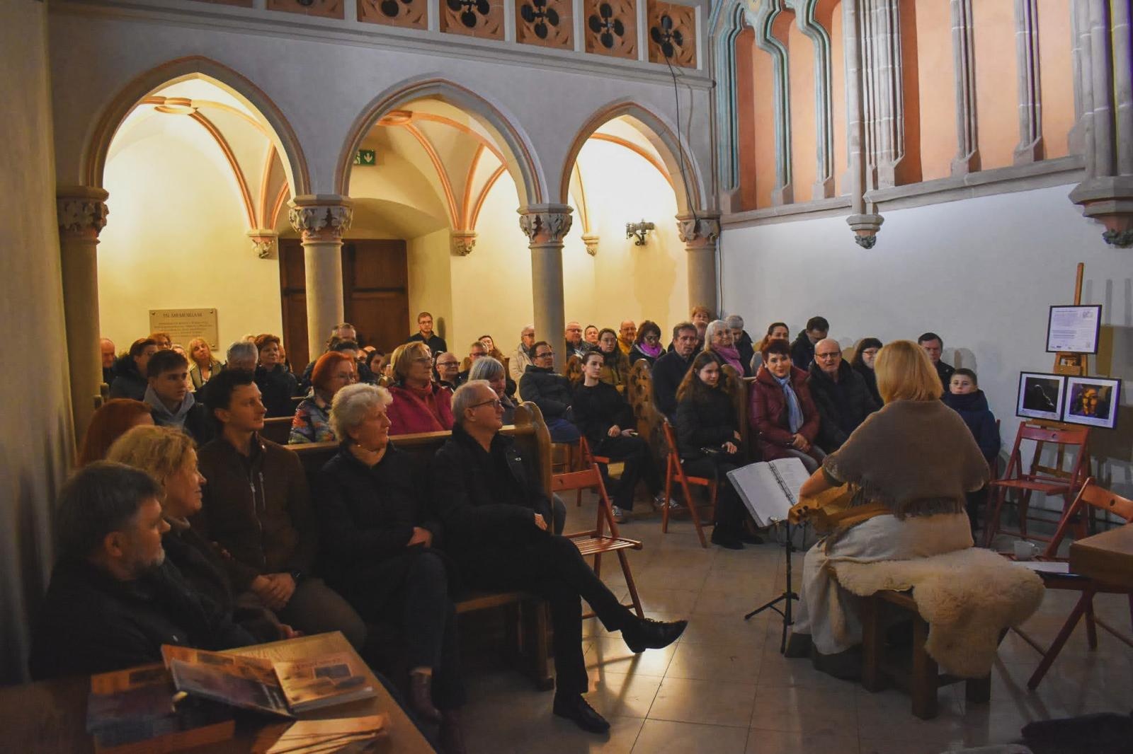Zdjęcie w galerii na portalu naszraciborz.pl: Historyczne wieczory na Zamku Piastowskim z kompletem publiczności [FOTO i WIDEO] wiadomości z regionu