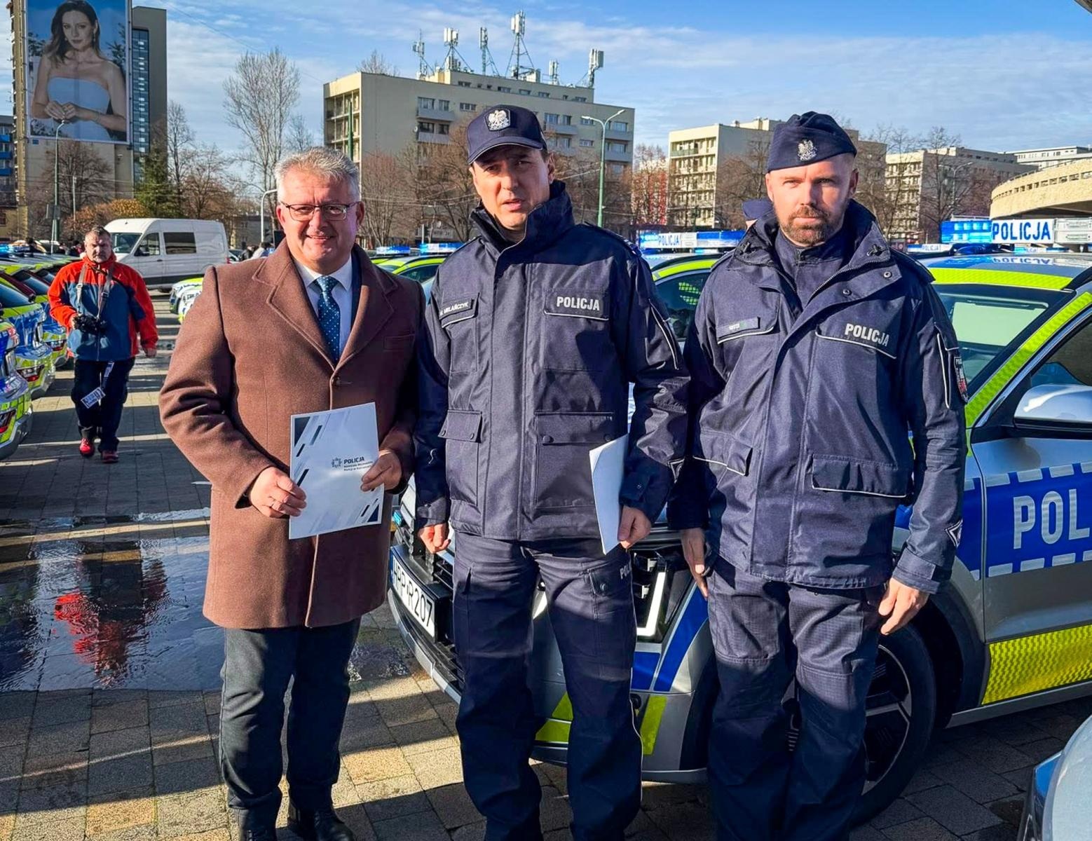 Zdjęcie w galerii na portalu naszraciborz.pl: Nowe radiowozy dla śląskiej policji, w tym garnizonu raciborskiego wiadomości z regionu