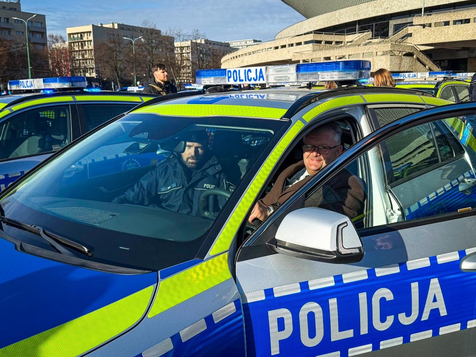 Zdjęcie w galerii na portalu naszraciborz.pl: Nowe radiowozy dla śląskiej policji, w tym garnizonu raciborskiego wiadomości z regionu