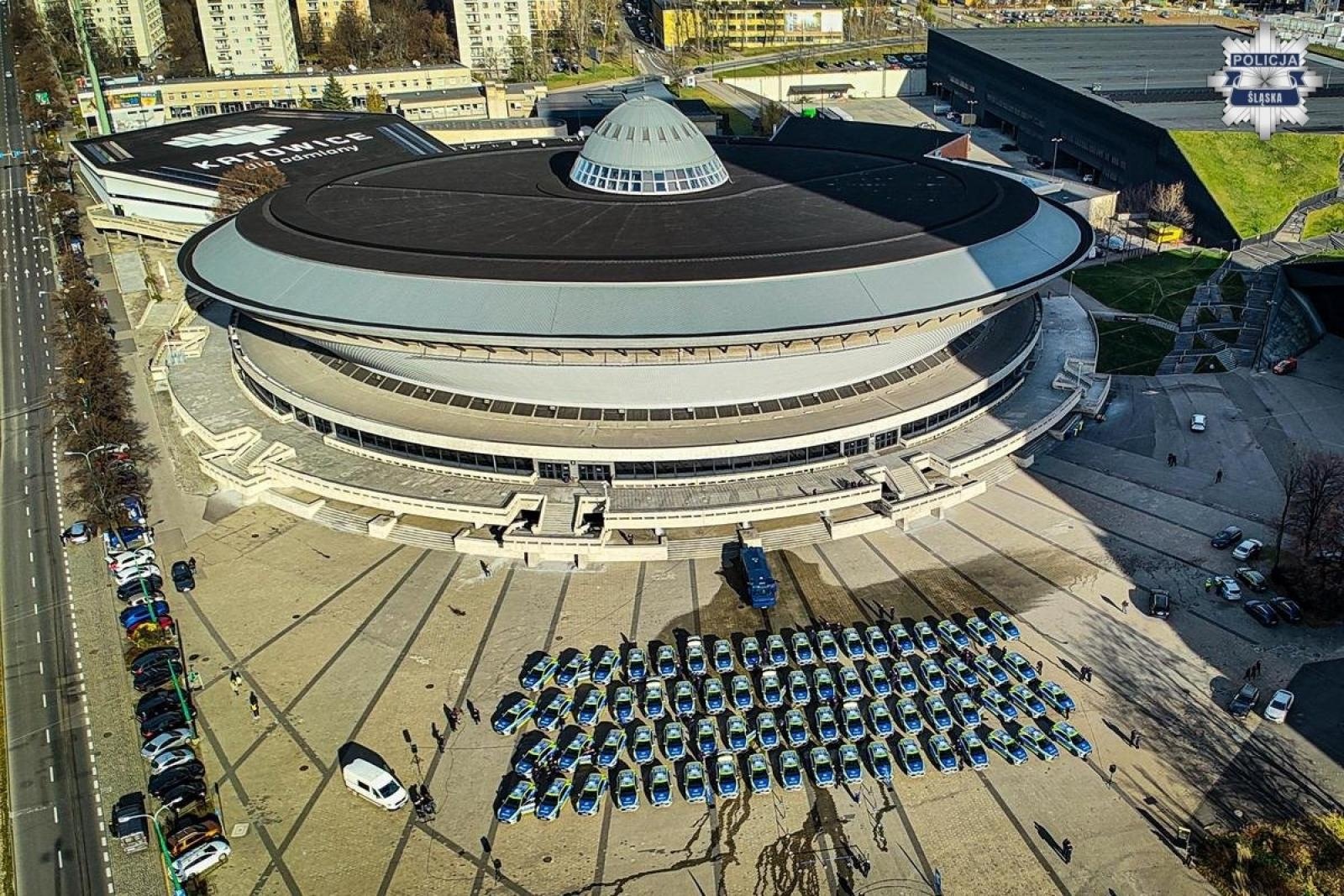 Zdjęcie w galerii na portalu naszraciborz.pl: Nowe radiowozy dla śląskiej policji, w tym garnizonu raciborskiego wiadomości z regionu