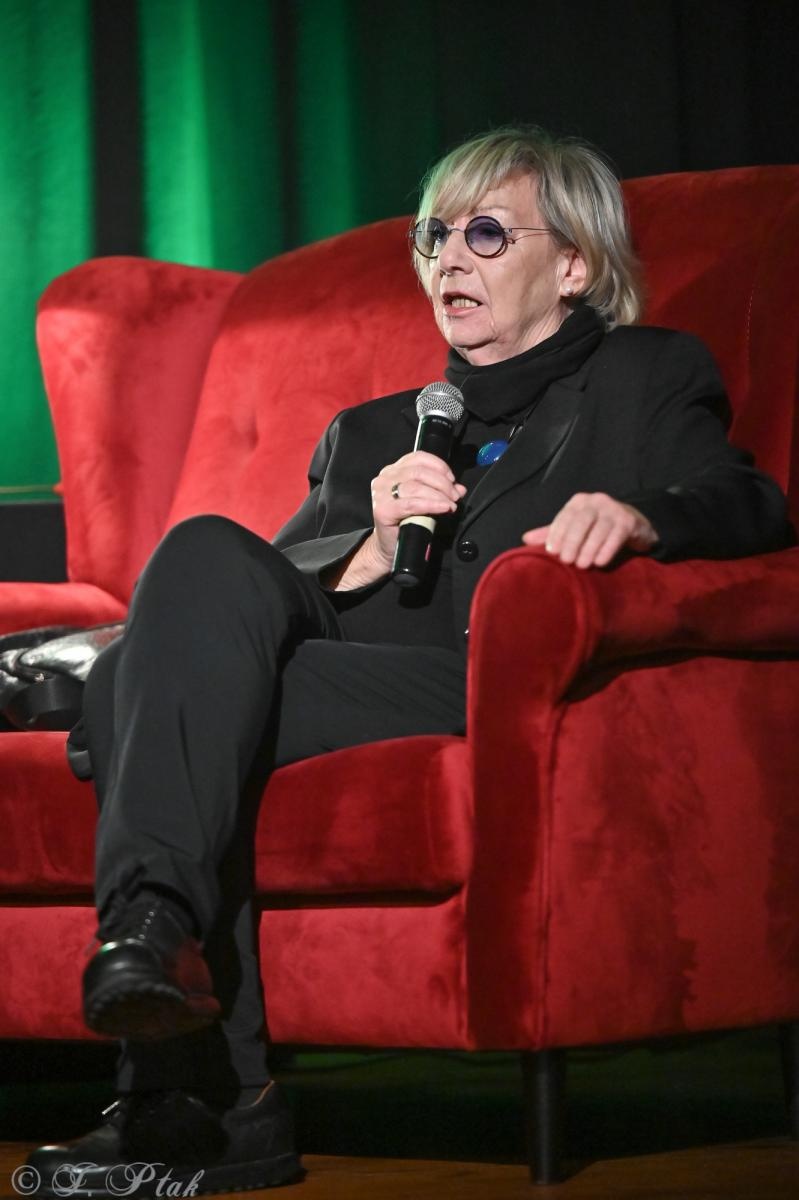 Zdjęcie w galerii na portalu naszraciborz.pl: Ewa Lipska gościem specjalnym promocji 42. Almanachu Prowincjonalnego wiadomości z regionu