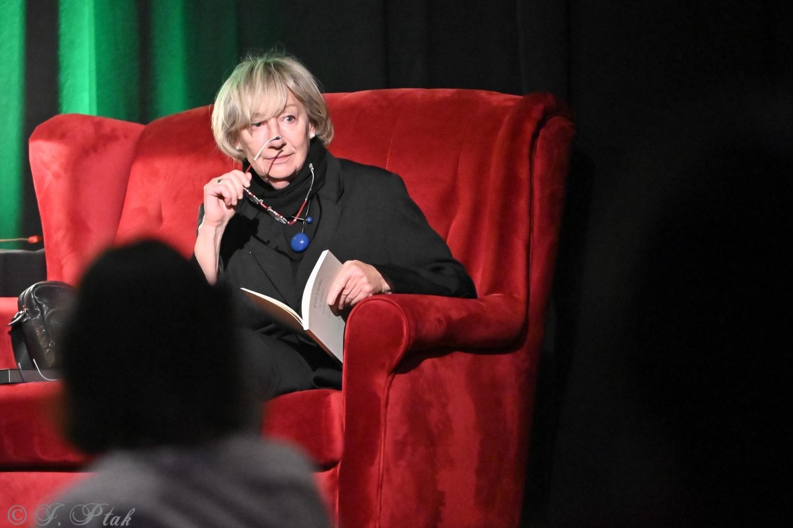 Zdjęcie w galerii na portalu naszraciborz.pl: Ewa Lipska gościem specjalnym promocji 42. Almanachu Prowincjonalnego wiadomości z regionu