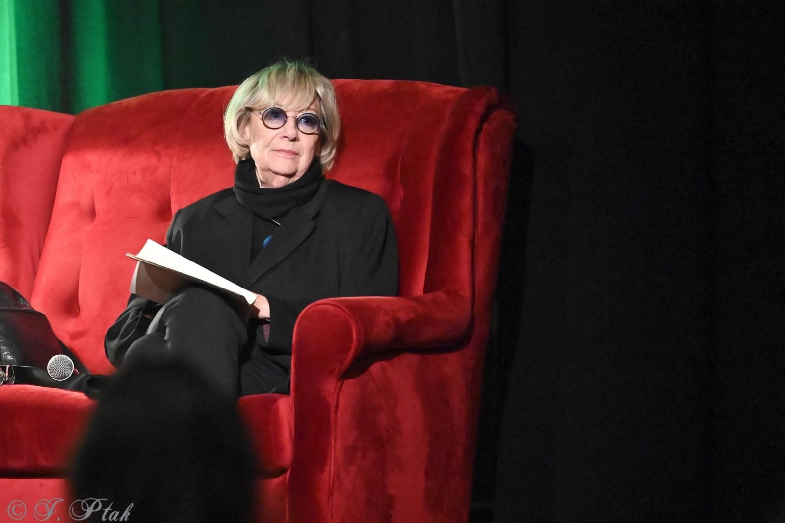 Zdjęcie w galerii na portalu naszraciborz.pl: Ewa Lipska gościem specjalnym promocji 42. Almanachu Prowincjonalnego wiadomości z regionu